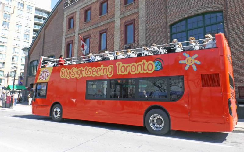 City Sightseeing Toronto Fun Couples Day Trip Idea in Canada